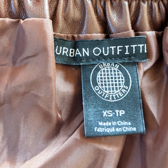 Urban Outfitters Chocolate Faux Leather Mini Skirt - Picture 4 of 4